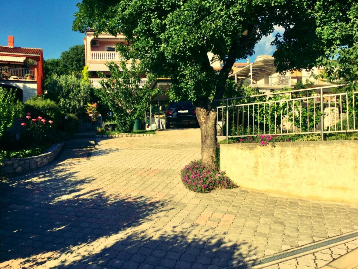 Apartment Jelena Crikvenica Exteriör bild
