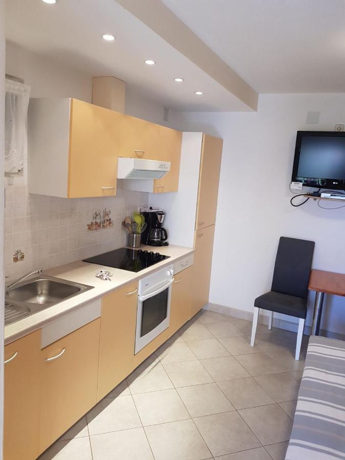 Apartment Jelena Crikvenica Exteriör bild